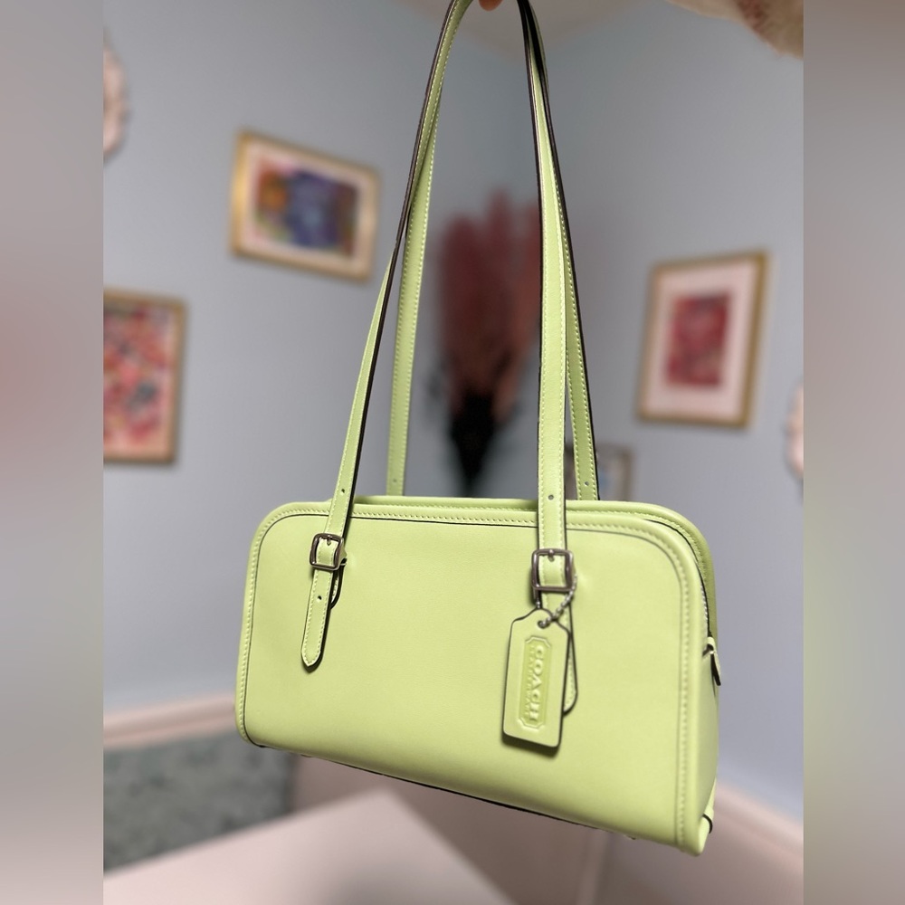Coach Swing Zip Pistachio